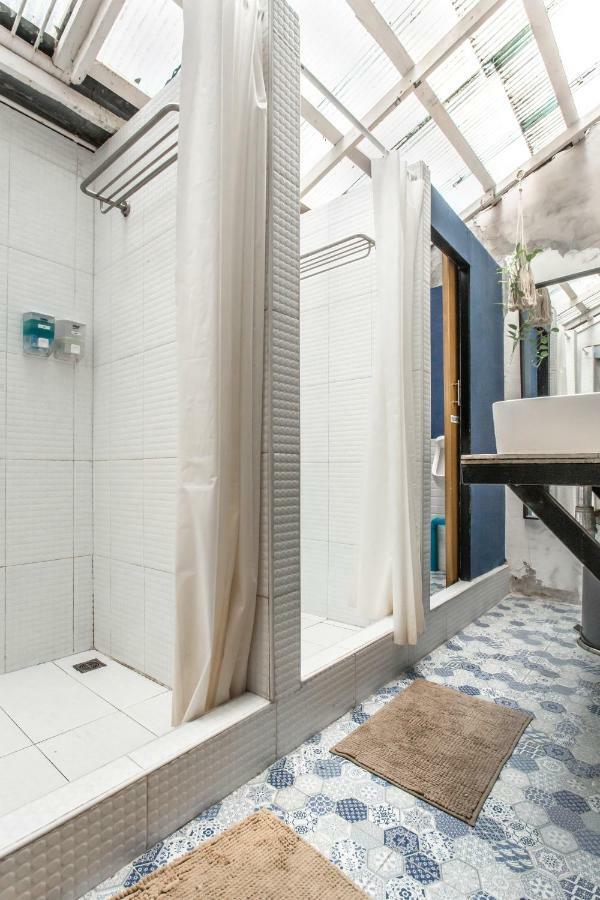 Klong House Hostel Bangkok Ngoại thất bức ảnh